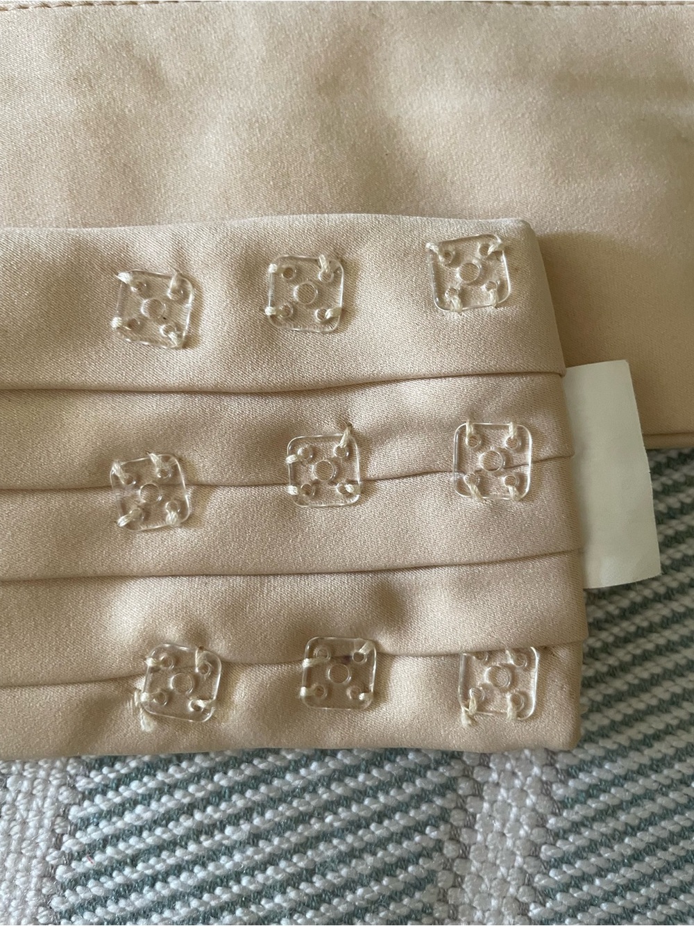 Neutral Beige Floral Obi Belt with Center Embellishment -EUC - Picture 9 of 13
